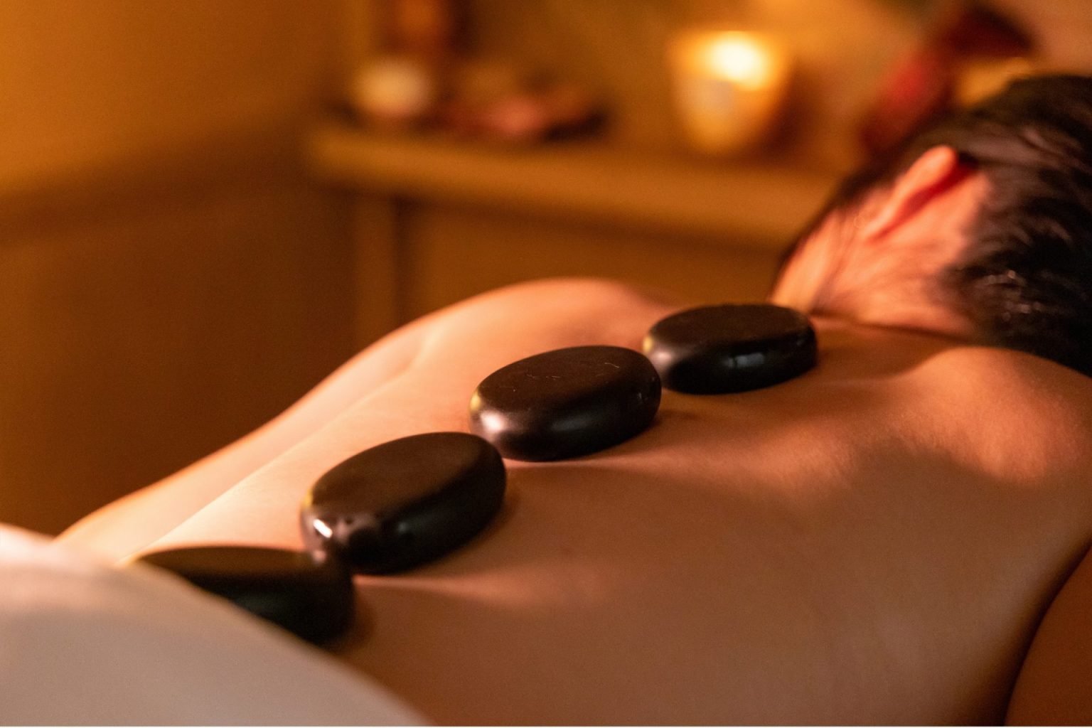 Hot stone massage at Sakurakyo Spa